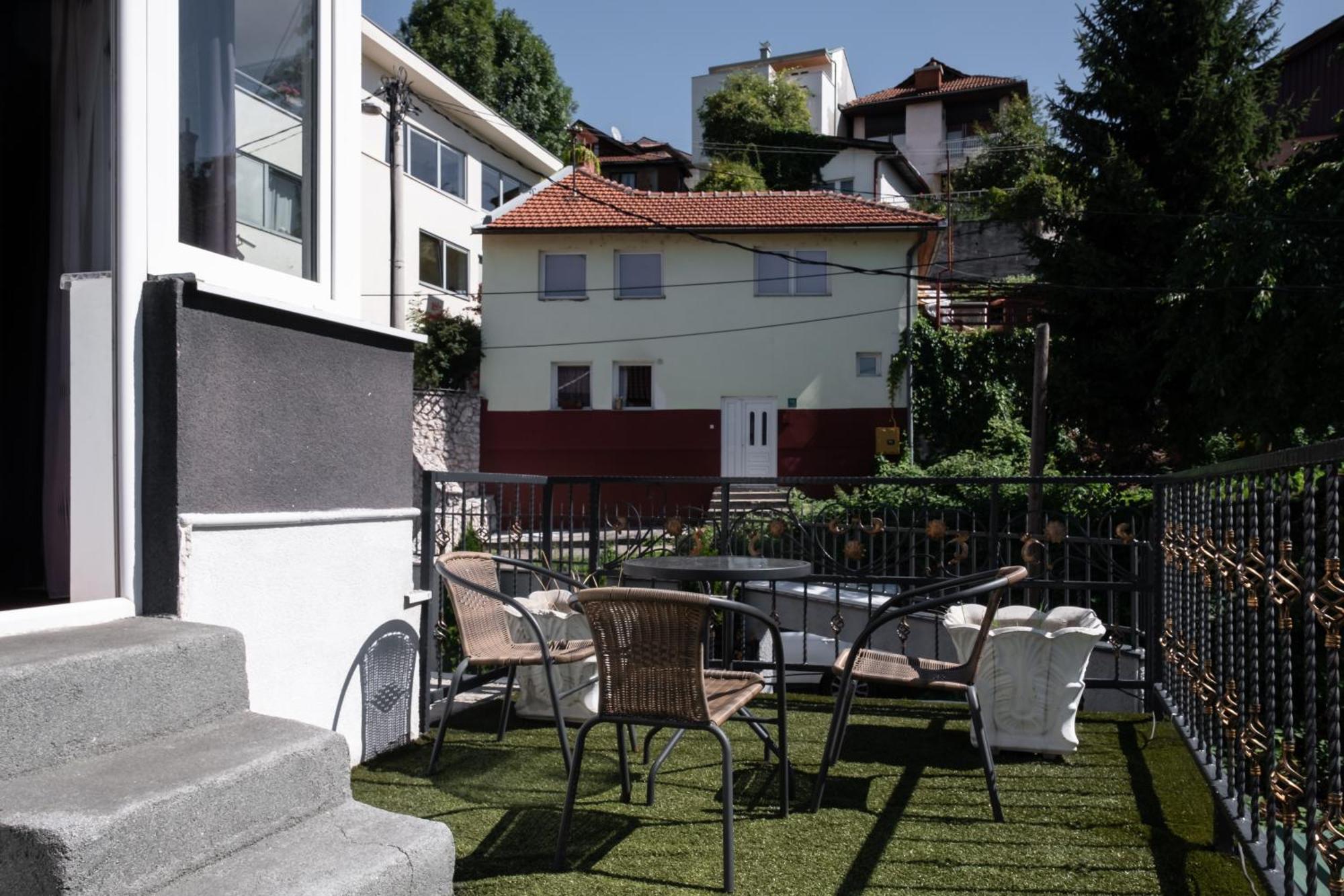 Citadela Suites - Free Parking Сараево Экстерьер фото